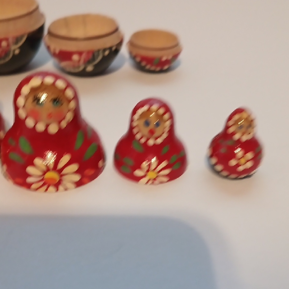 Vintage Russian Nesting Dolls Set Of 5 - Picture 4 of 4